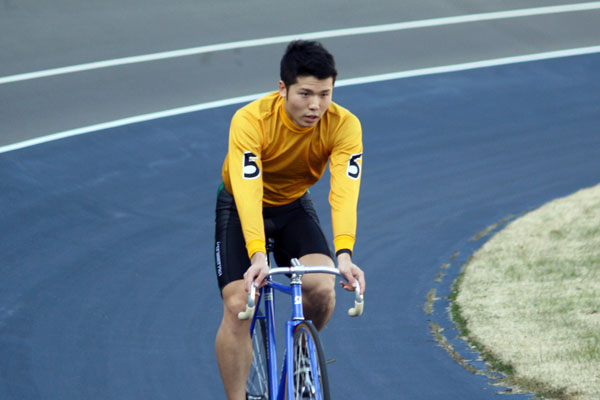 https://www.keirin-saitama.jp/omiya/wp-content/uploads/archives/%E5%A4%A7%E9%96%A2%E9%81%B8%E6%89%8B1.jpg