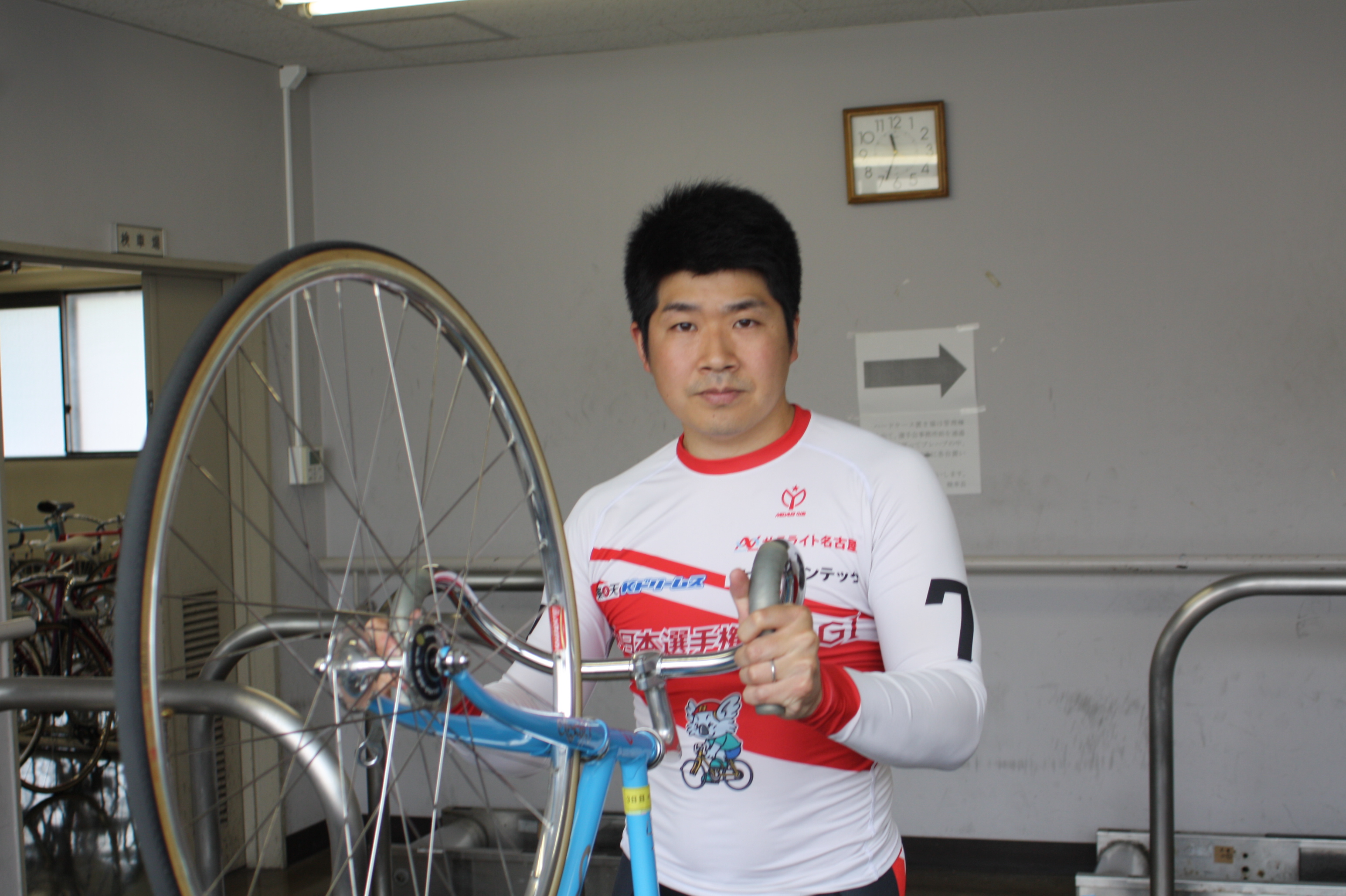 https://www.keirin-saitama.jp/omiya/wp-content/uploads/archives/%E9%AB%98%E6%A9%8B%E5%92%8C%E4%B9%9F.JPG