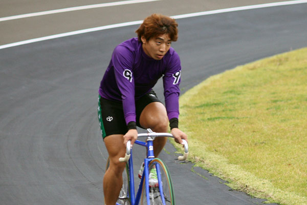 https://www.keirin-saitama.jp/omiya/wp-content/uploads/archives/20141112arai.jpg