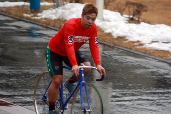 https://www.keirin-saitama.jp/seibuen/wp-content/uploads/archives/%E5%90%89%E5%B7%9D%E3%82%A2%E3%83%83%E3%83%97IMG_6295.jpg