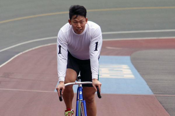 https://www.keirin-saitama.jp/seibuen/wp-content/uploads/archives/%E5%A4%A7%E7%9F%A2%E9%81%B8%E6%89%8B%EF%BC%92.jpg