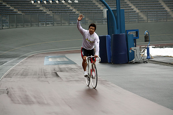 https://www.keirin-saitama.jp/seibuen/wp-content/uploads/archives/%E5%B0%8F%E5%80%89%E3%83%A9%E3%83%B3.jpg