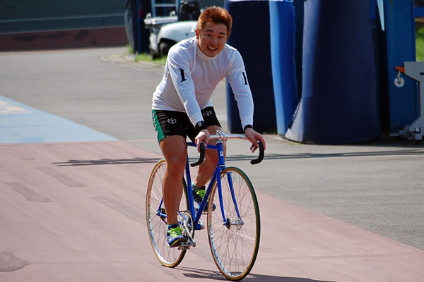 https://www.keirin-saitama.jp/seibuen/wp-content/uploads/archives/%E7%9B%B8%E5%B7%9D%E8%87%AA%E8%BB%A2%E8%BB%8ADSC_0207.jpg