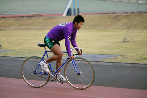 https://www.keirin-saitama.jp/seibuen/wp-content/uploads/archives/20111104_a2.jpg