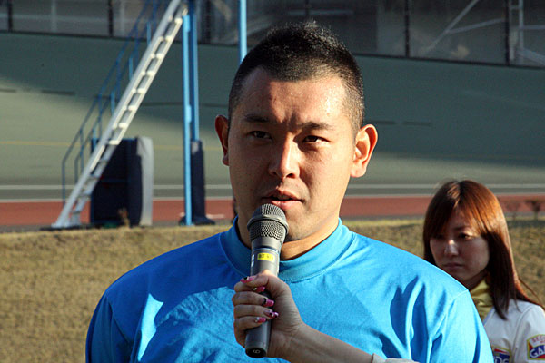 https://www.keirin-saitama.jp/seibuen/wp-content/uploads/archives/20111116_a2.jpg