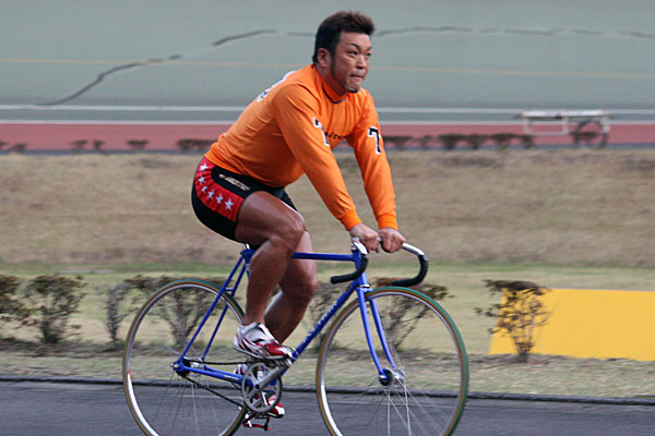 https://www.keirin-saitama.jp/seibuen/wp-content/uploads/archives/20111116_s1.jpg