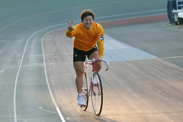 https://www.keirin-saitama.jp/seibuen/wp-content/uploads/archives/20131205_a1.jpg