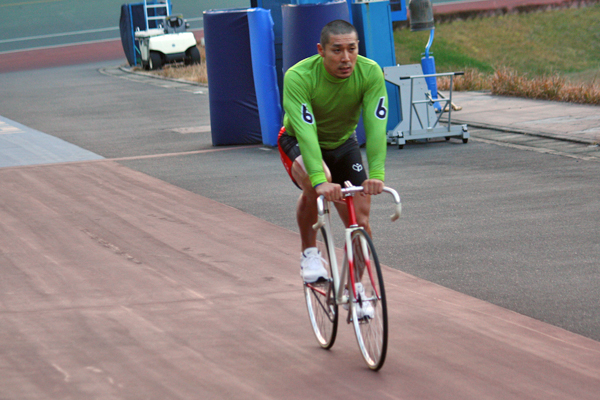 https://www.keirin-saitama.jp/seibuen/wp-content/uploads/archives/20131205_s1.jpg